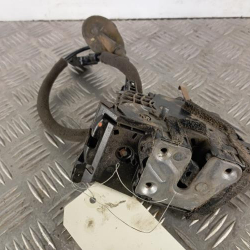 Serrure arriere droit RENAULT CLIO 4