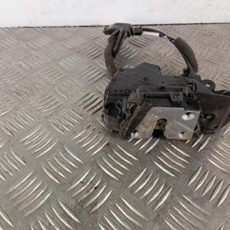 Serrure avant droit RENAULT CLIO 4