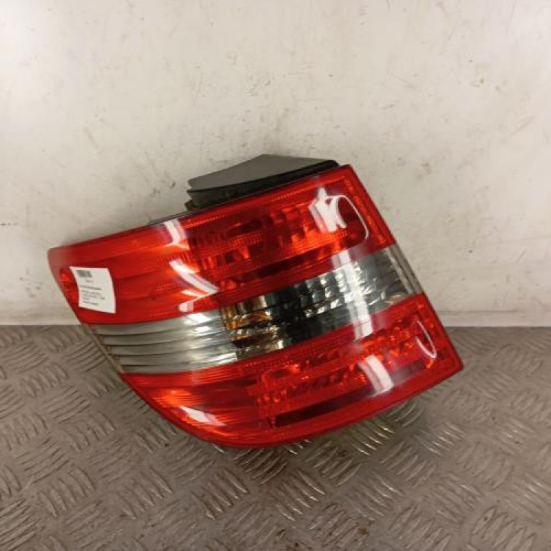 Feu arriere principal gauche (feux) MERCEDES CLASSE B 245