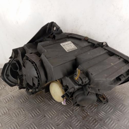 Optique avant principal droit (feux)(phare) MERCEDES CLASSE B 245