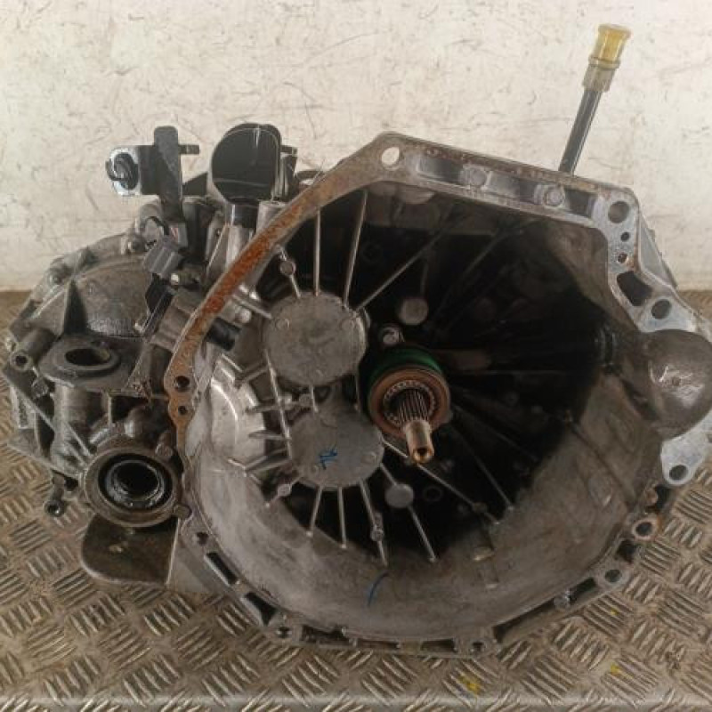 Boite de vitesses OPEL VIVARO 2