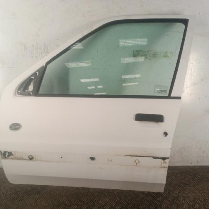 Porte avant gauche PEUGEOT 106