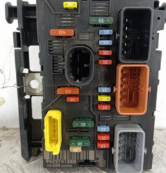 Boitier servitude moteur (BSM) PEUGEOT 307 Photo n°1