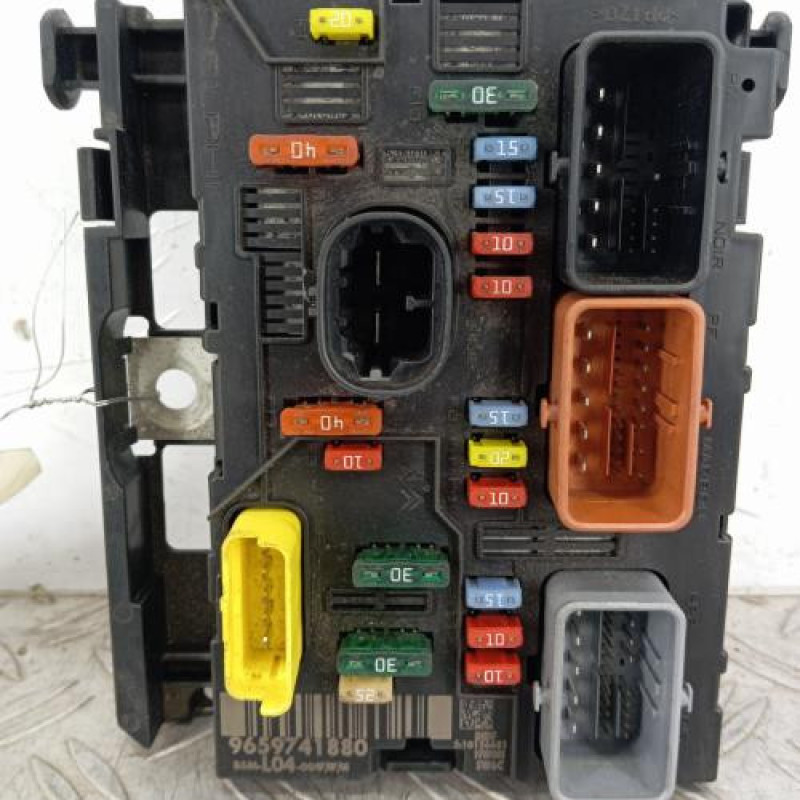 Boitier servitude moteur (BSM) PEUGEOT 307 Boitier servitude moteur (BSM) PEUGEOT 307
