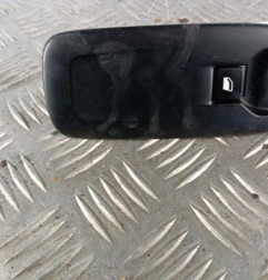 Interrupteur de leve vitre avant droit PEUGEOT 2008 1 Photo n°1