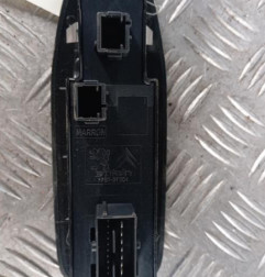 Interrupteur de leve vitre avant gauche PEUGEOT 2008 1