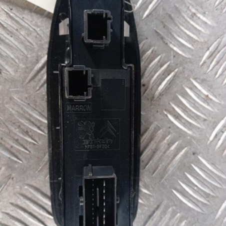 Interrupteur de leve vitre avant gauche PEUGEOT 2008 1