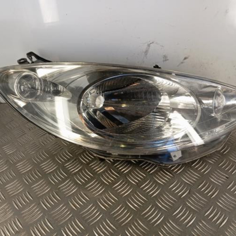 Optique avant principal droit (feux)(phare) PEUGEOT 1007
