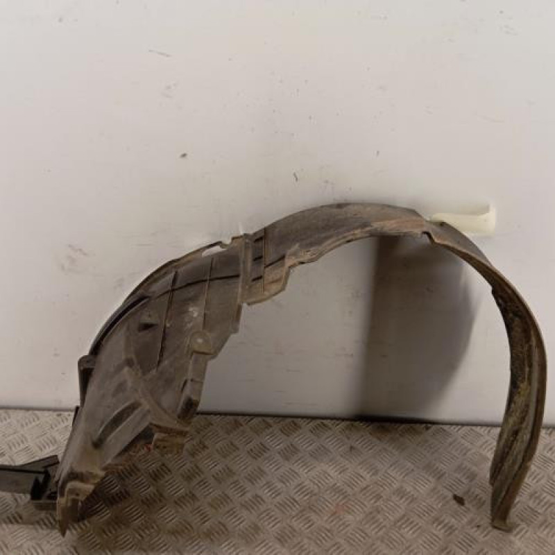 Pare boue avant droit SUZUKI SWIFT 4