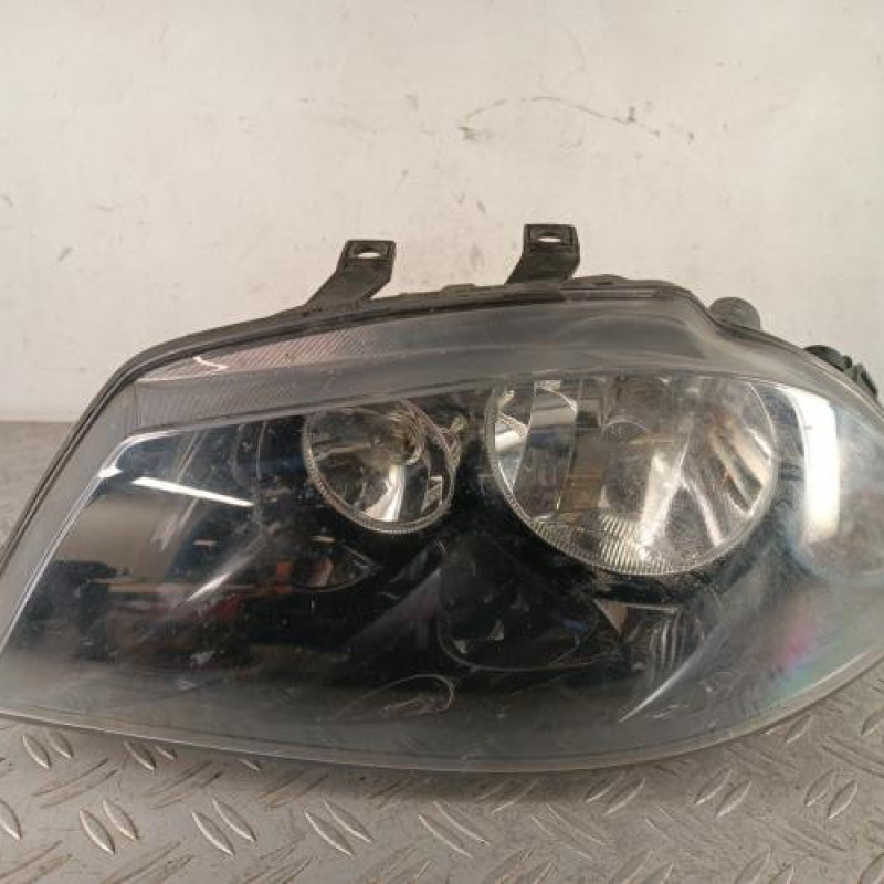 Optique avant principal gauche (feux)(phare) SEAT IBIZA 3