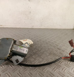 Moteur essuie glace arriere PEUGEOT 106
