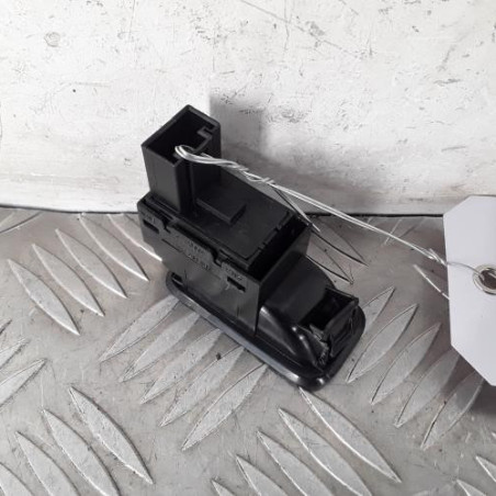 Interrupteur de leve vitre avant droit VOLKSWAGEN POLO 5