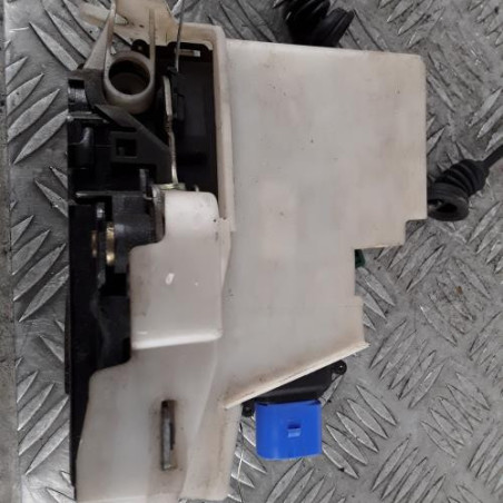 Serrure avant droit VOLKSWAGEN POLO 4