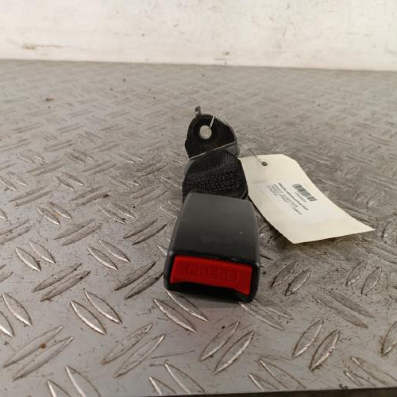 Attache ceinture arriere droit RENAULT TWINGO 2