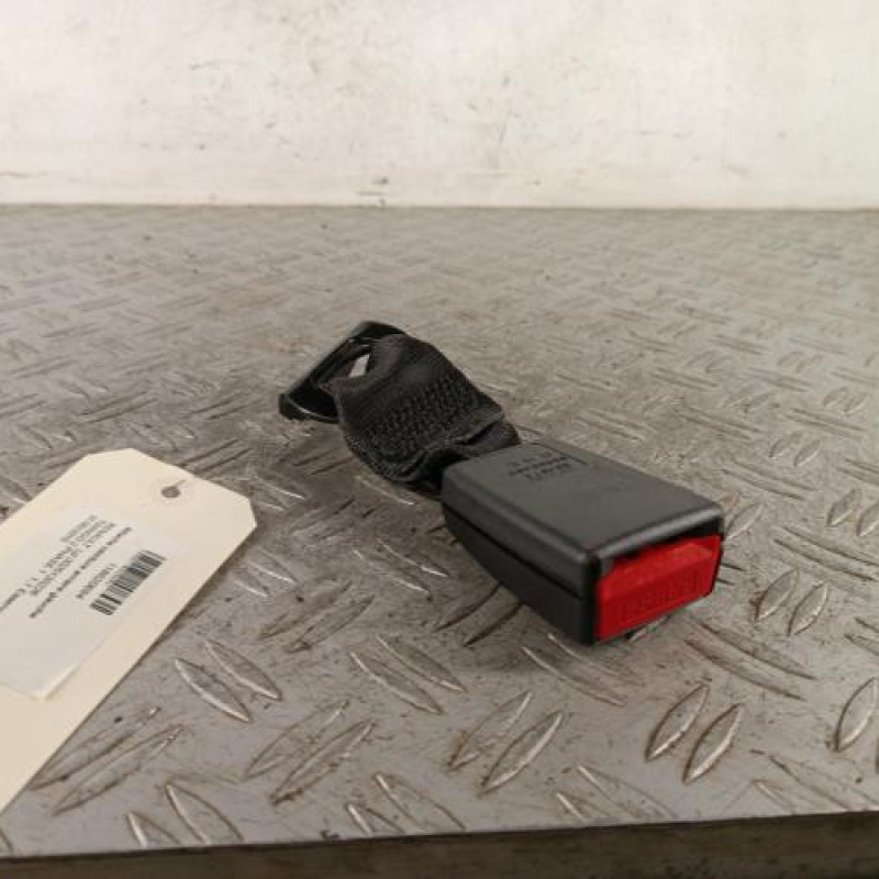 Attache ceinture arriere gauche RENAULT TWINGO 2