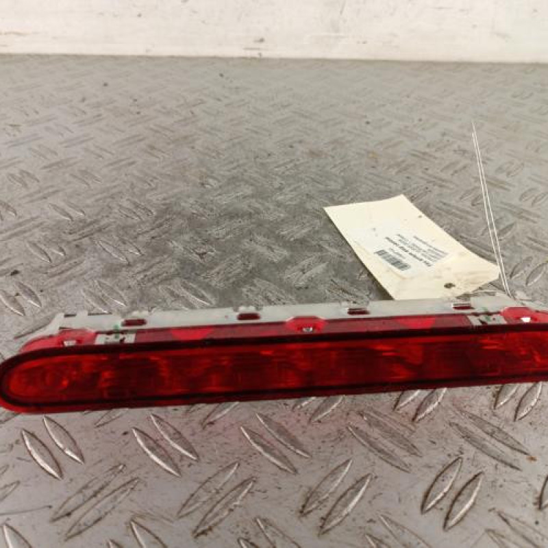 Feu arriere stop central CITROEN JUMPY 3 M Feu arriere stop central CITROEN JUMPY 3 M
