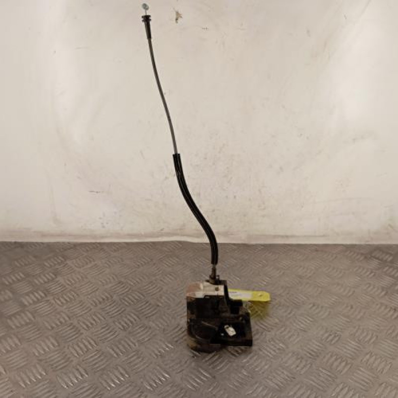 Serrure avant droit RENAULT CLIO 2 CAMPUS Serrure avant droit RENAULT CLIO 2 CAMPUS