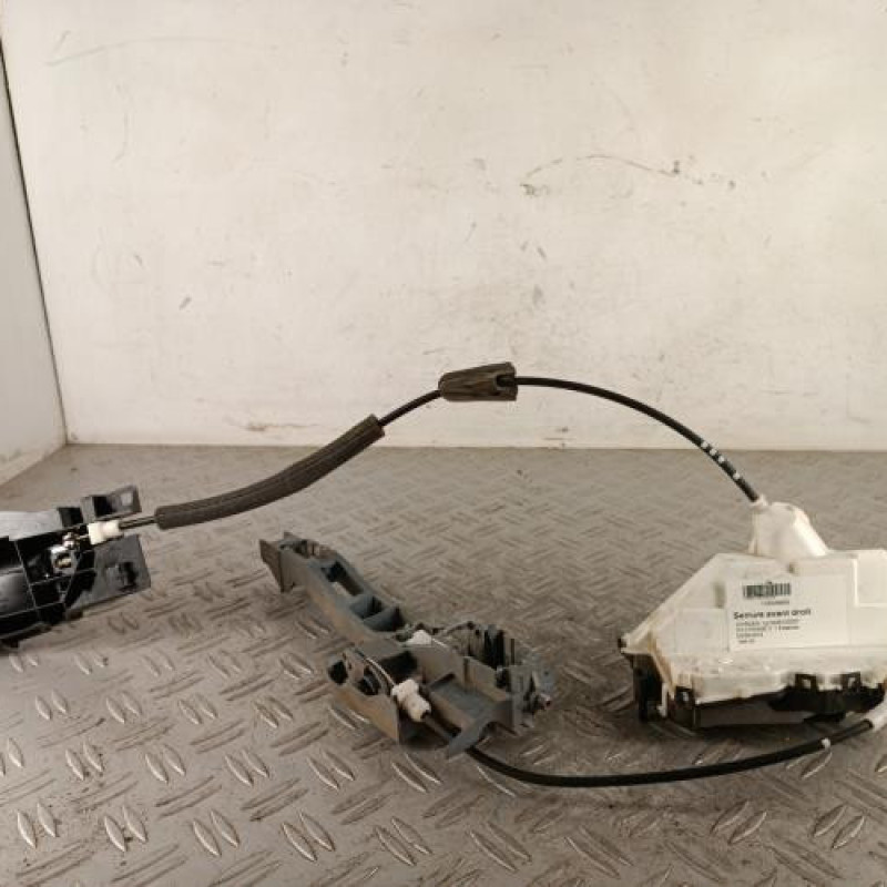 Serrure avant droit CITROEN C3 2