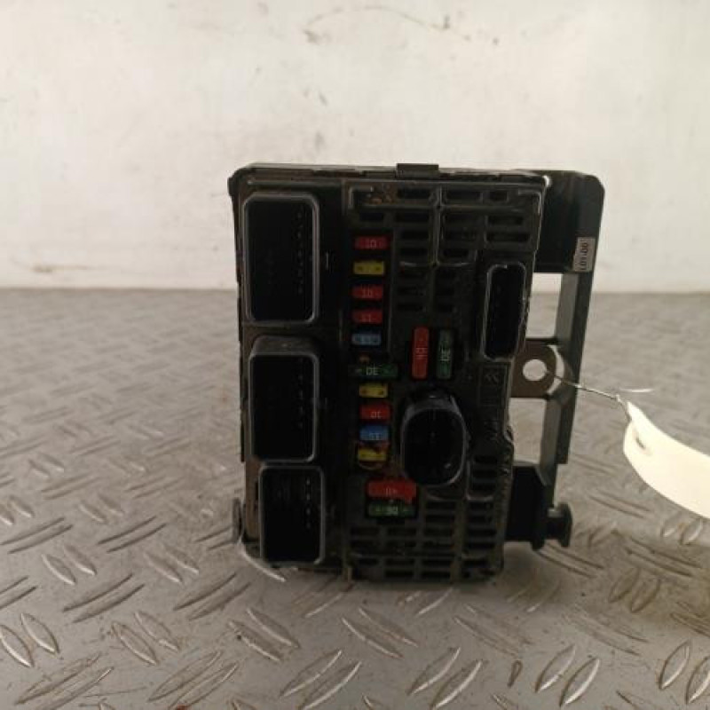 Boitier servitude moteur (BSM) PEUGEOT 407