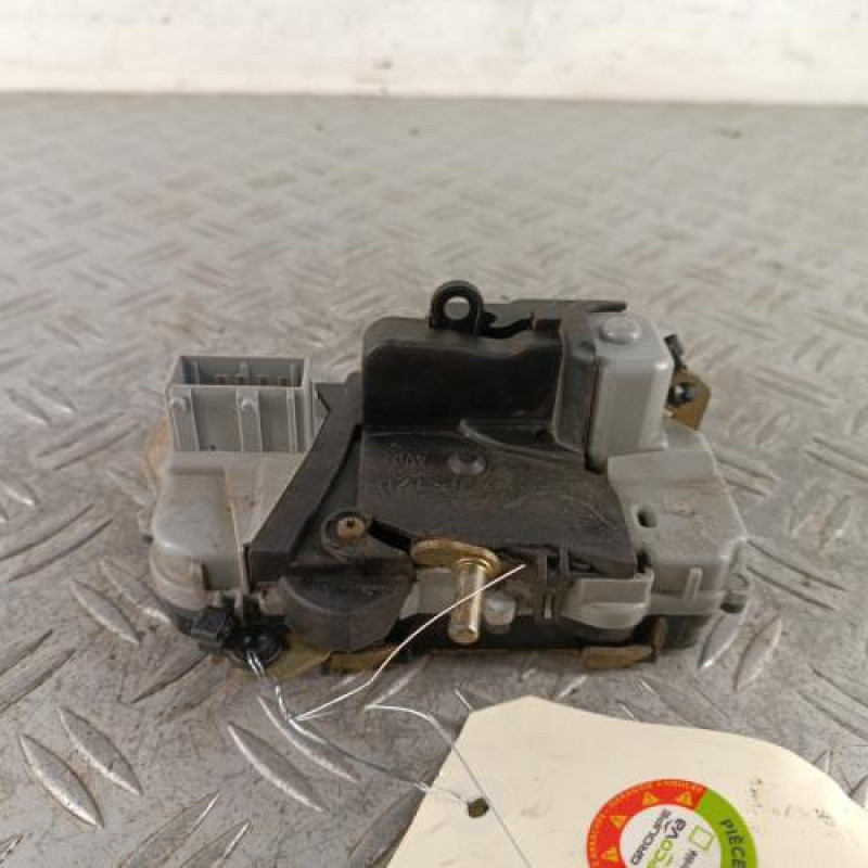 Serrure avant droit CITROEN XSARA PICASSO