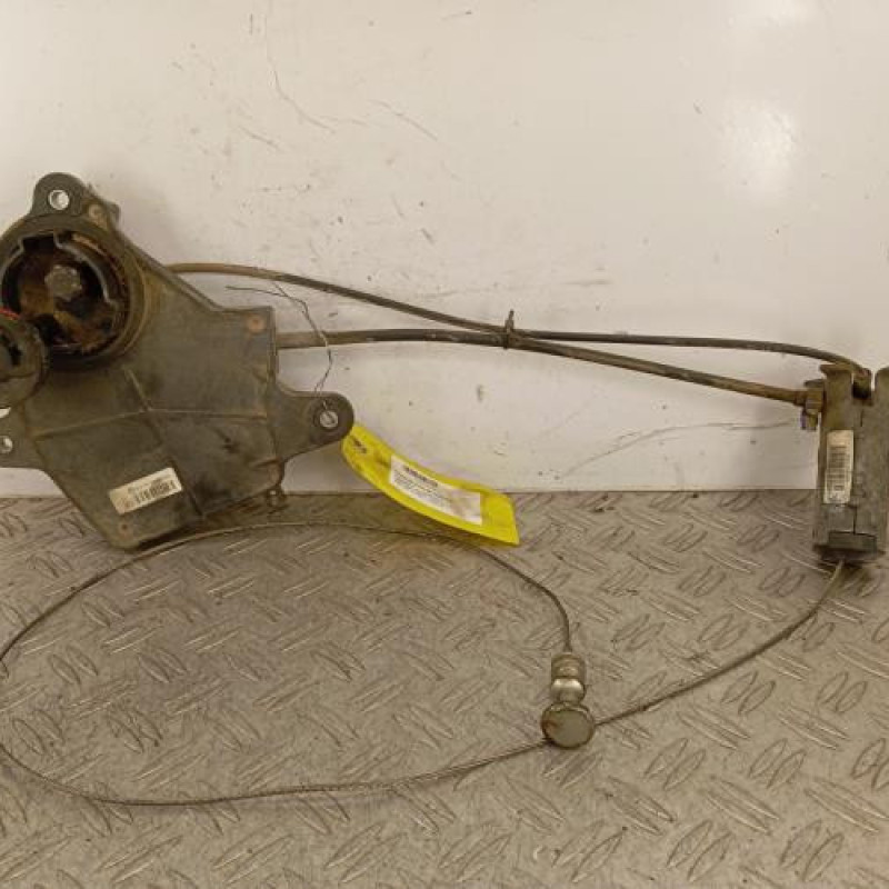 Treuil de roue de secours PEUGEOT 308 1 SW