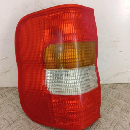 Feu arriere principal gauche (feux) OPEL CORSA B Photo n°1