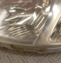 Optique avant principal gauche (feux)(phare) TOYOTA YARIS 1