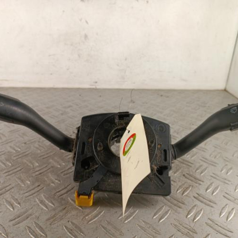 Contacteur tournant VOLKSWAGEN PASSAT 4