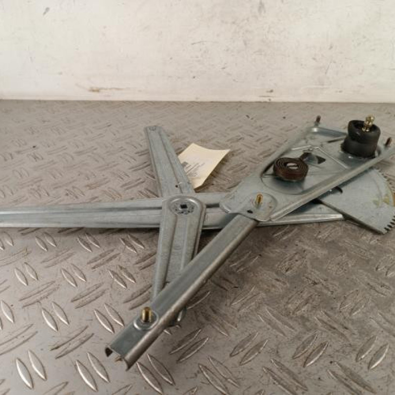 Leve vitre mecanique avant droit RENAULT TWINGO 1