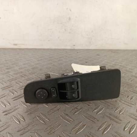 Interrupteur de leve vitre avant gauche FIAT GRANDE PUNTO Photo n°1