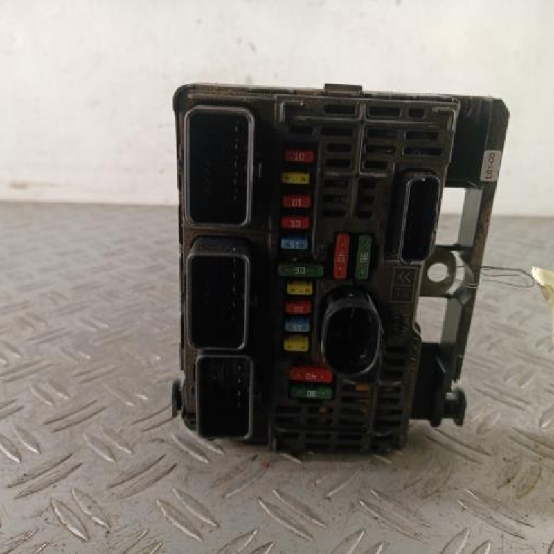 Boitier servitude moteur (BSM) PEUGEOT 407