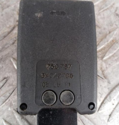 Attache ceinture avant droit RENAULT CLIO 3 Photo n°4