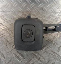 Bouton de coffre RENAULT CLIO 2 Photo n°1