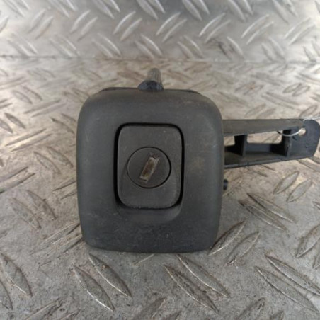 Bouton de coffre RENAULT CLIO 2 Photo n°1