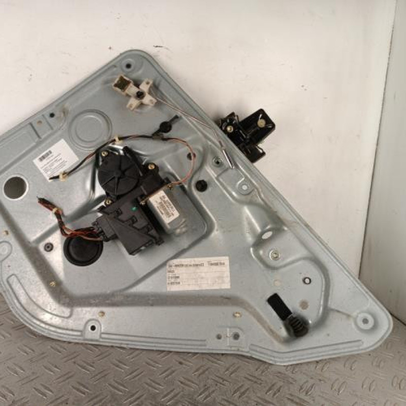 Leve vitre electrique arriere droit SKODA FABIA 1