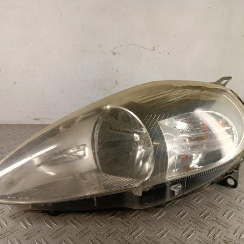 Optique avant principal gauche (feux)(phare) FIAT GRANDE PUNTO