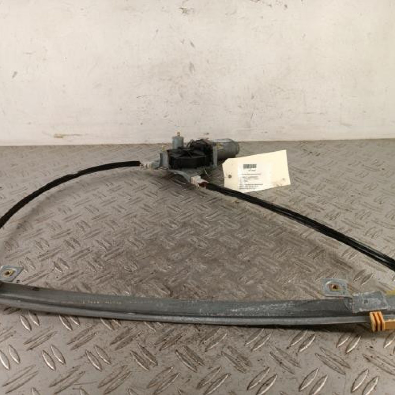 Leve vitre electrique avant droit RENAULT CLIO 2