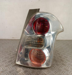 Feu arriere principal droit (feux) TOYOTA COROLLA VERSO 2 Photo n°1