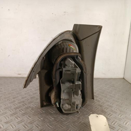 Feu arriere principal droit (feux) TOYOTA COROLLA VERSO 2