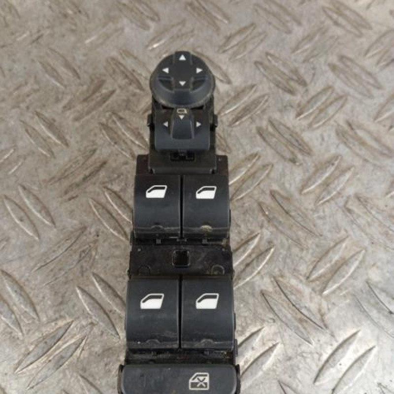 Interrupteur de leve vitre avant gauche OPEL CROSSLAND X