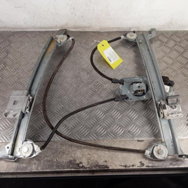 Leve vitre electrique avant droit RENAULT MEGANE 2