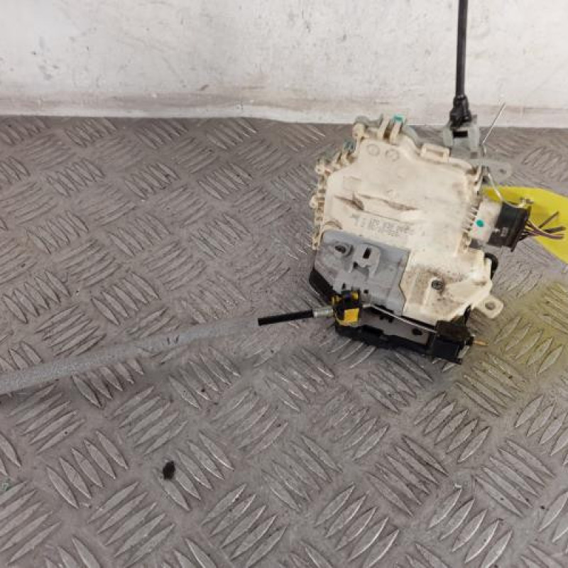 Serrure arriere droit SEAT LEON 2