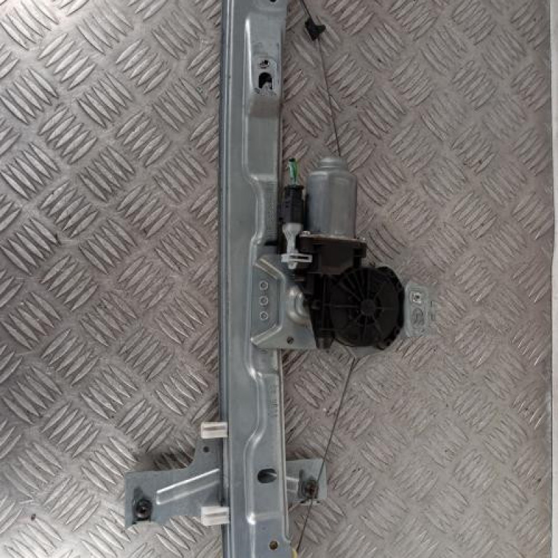 Leve vitre electrique avant droit PEUGEOT 207