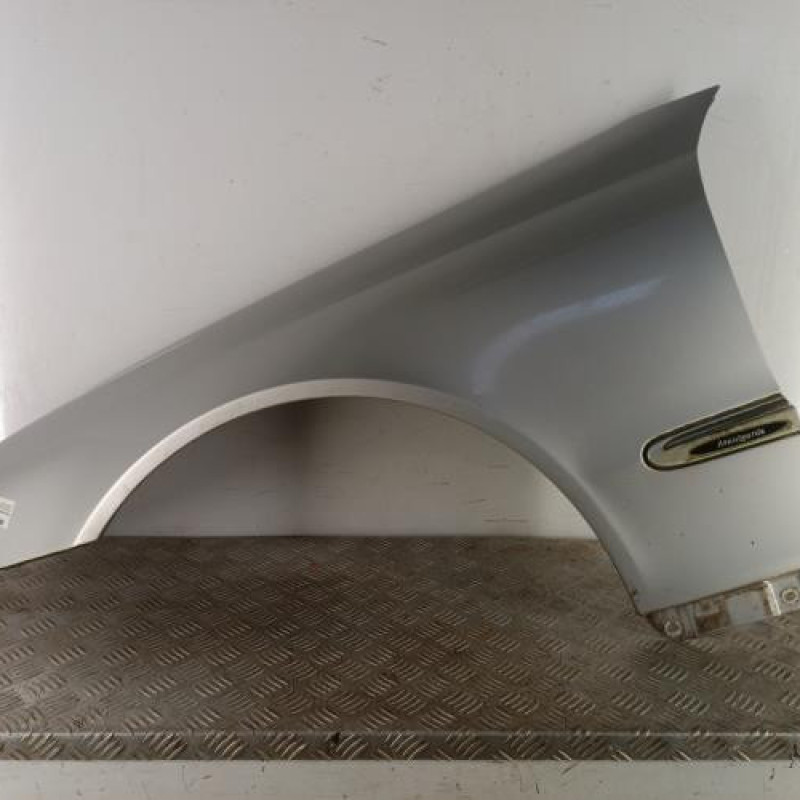 Aile avant gauche MERCEDES CLASSE CLK 209 Aile avant gauche MERCEDES CLASSE CLK 209