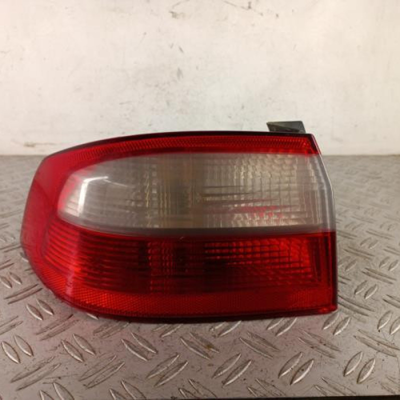Feu arriere principal gauche (feux) RENAULT LAGUNA 2
