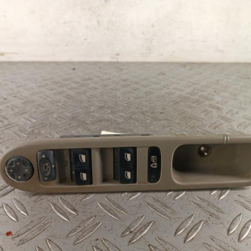 Interrupteur de leve vitre avant gauche CITROEN C3 PICASSO