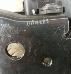 Attache ceinture arriere gauche RENAULT CLIO 3 Photo n°3