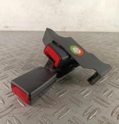 Attache ceinture arriere droit RENAULT CLIO 3