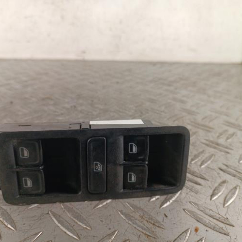 Interrupteur de leve vitre avant gauche VOLKSWAGEN POLO 5