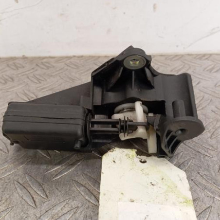 Bouton de coffre RENAULT CLIO 2 CAMPUS